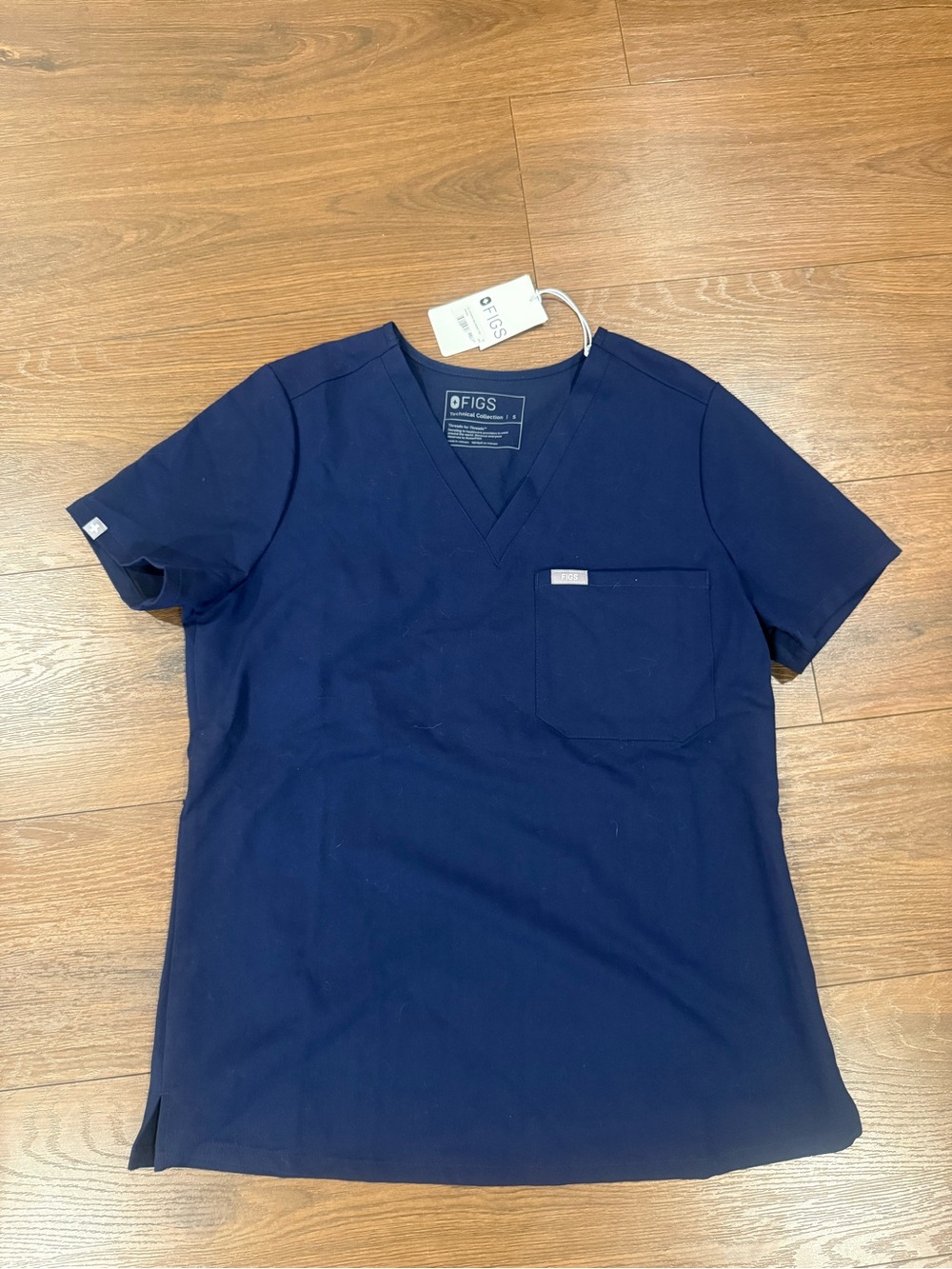Figs  V-Neck Scrub Top in Navy Blue